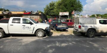 Muere trabajador tras caerle un vehículo encima