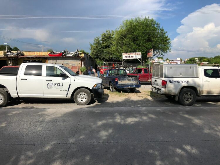 Muere trabajador tras caerle un vehículo encima