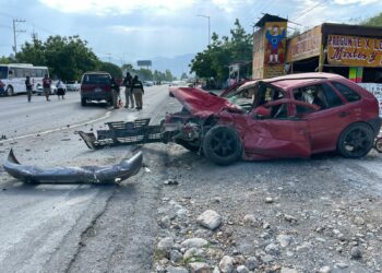 Fuerte accidente en Avenida de la Unidad deja seis lesionados