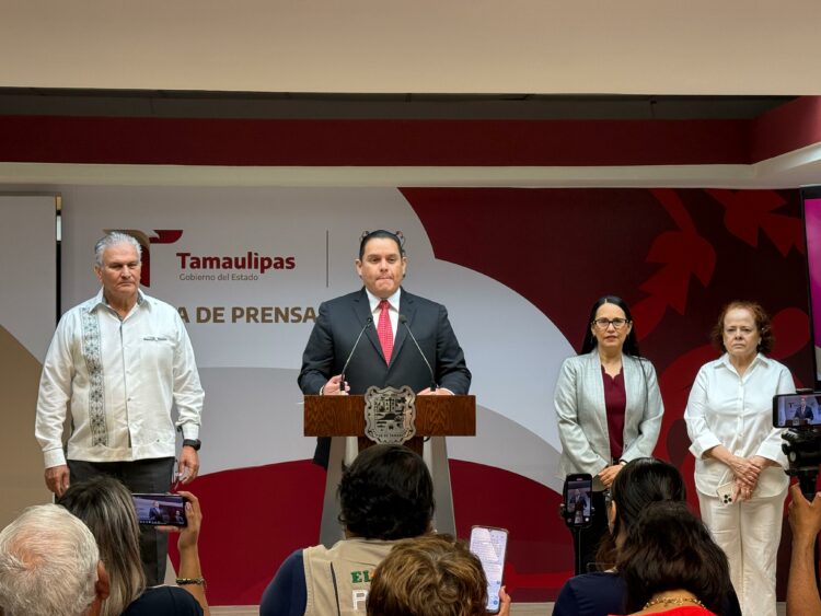 Denuncian a Cabeza de Vaca y Gloria Molina por quebranto de 343 mdp en Salud