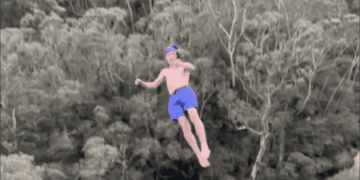 Joven se fractura la columna por un clavado