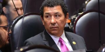 El metrobús fantasma de Mario López; otra mentira más a su cuenta.