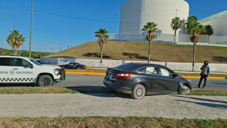 Aparatoso accidente en Libramiento Naciones Unidas deja solo daños materiales
