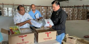 Inicia SET distribución de útiles y uniformes escolares para 538 mil alumnos