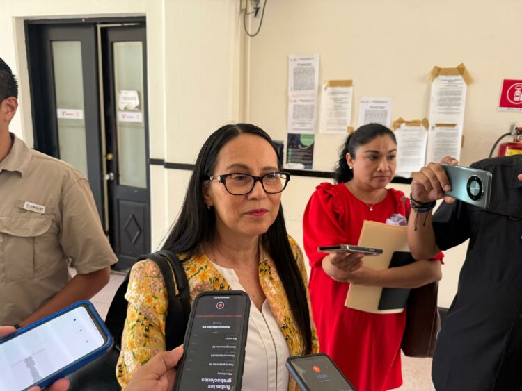 Bajo lupa Pedro Cepeda