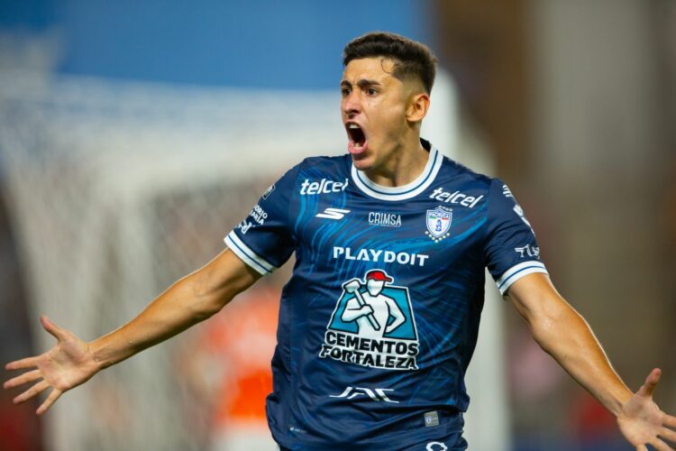Pachuca vence 2-1 a Houston Dynamo y se acerca a los Cuartos de Final