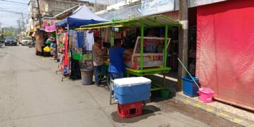 Casi 800 mil personas trabajan sin prestaciones de ley en Tamaulipas, revela el INEGI.