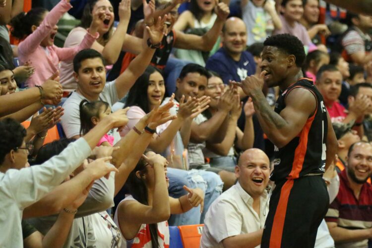 Correcaminos se lleva la serie ante Gambusinos y aprieta la lucha por el Play-In de la LNBP.