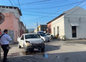 Se registra choque en cadena en el 10 bravo