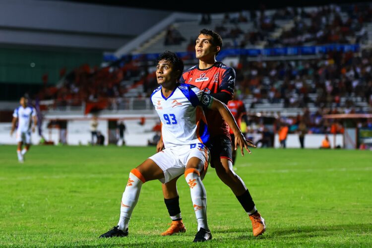 Correcaminos y Club Calor dividen puntos en el Lunes Premier