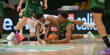 ¡Agónico! Con canasta de último segundo, Correcaminos vence 87-85 a Santos.