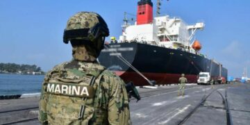 Ejecutan órdenes de aprehensión por el decomiso de 10 millones de litros de huachicol