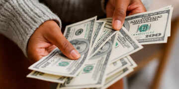 Políticas Antimigrantes Golpean a Remesas de Tamaulipecos