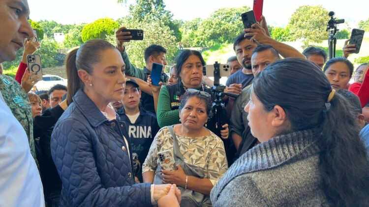 Presidenta Claudia Sheinbaum visita damnificados de Puebla y Veracruz
