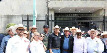 Mesa de diálogo entre agricultores