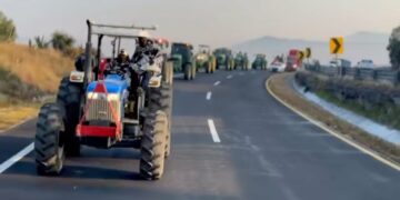 Gran Caravana de Tractores por el Agua