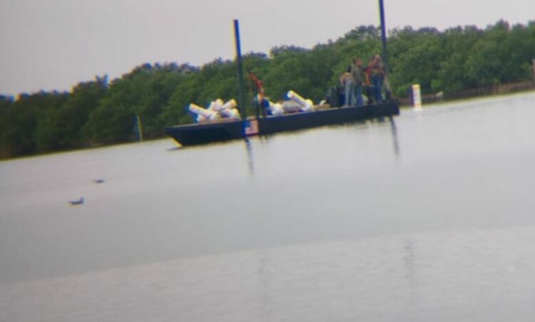 boyas en la boca del Río Bravo