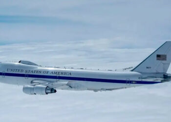 La FAA emite alertas de seguridad aérea en el Pacífico por actividad militar e interferencias