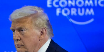 Trump advierte en Davos sobre el rumbo de Europa y condiciona su futuro al éxito de EE. UU.