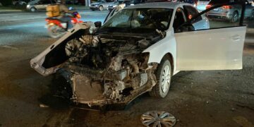 Colisión entre ambulancia de la Cruz Roja y vehículo particular deja cuatro heridos en Ciudad Victoria.