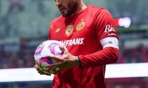 Alexis Vega podría perderse el Mundial tras sufrir una lesión