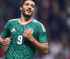 Wolverhampton busca traer de vuelta a Raúl Jiménez