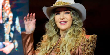 Alicia Villarreal desmiente rumores de ruptura con Cibad Hernández