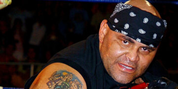 Konnan sufre amputación de su segunda pierna; WWE cubre gastos