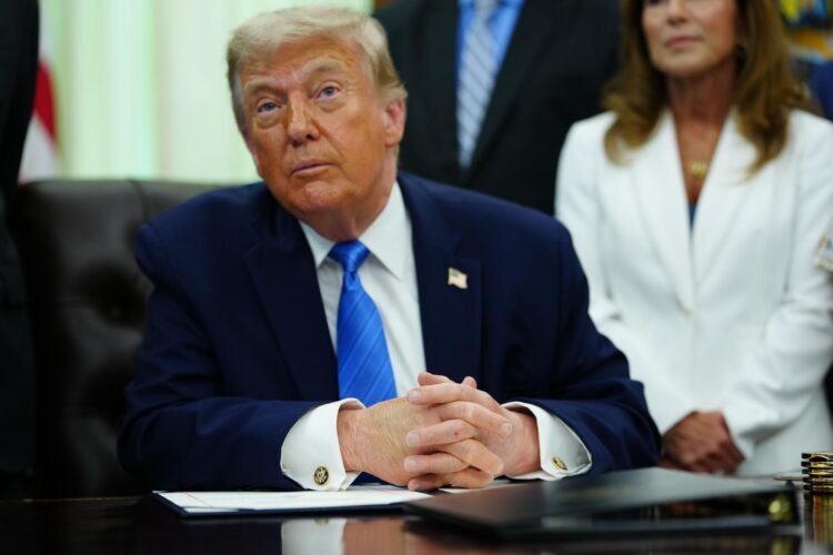 Trump critica a México y duda sobre renovación del T-MEC